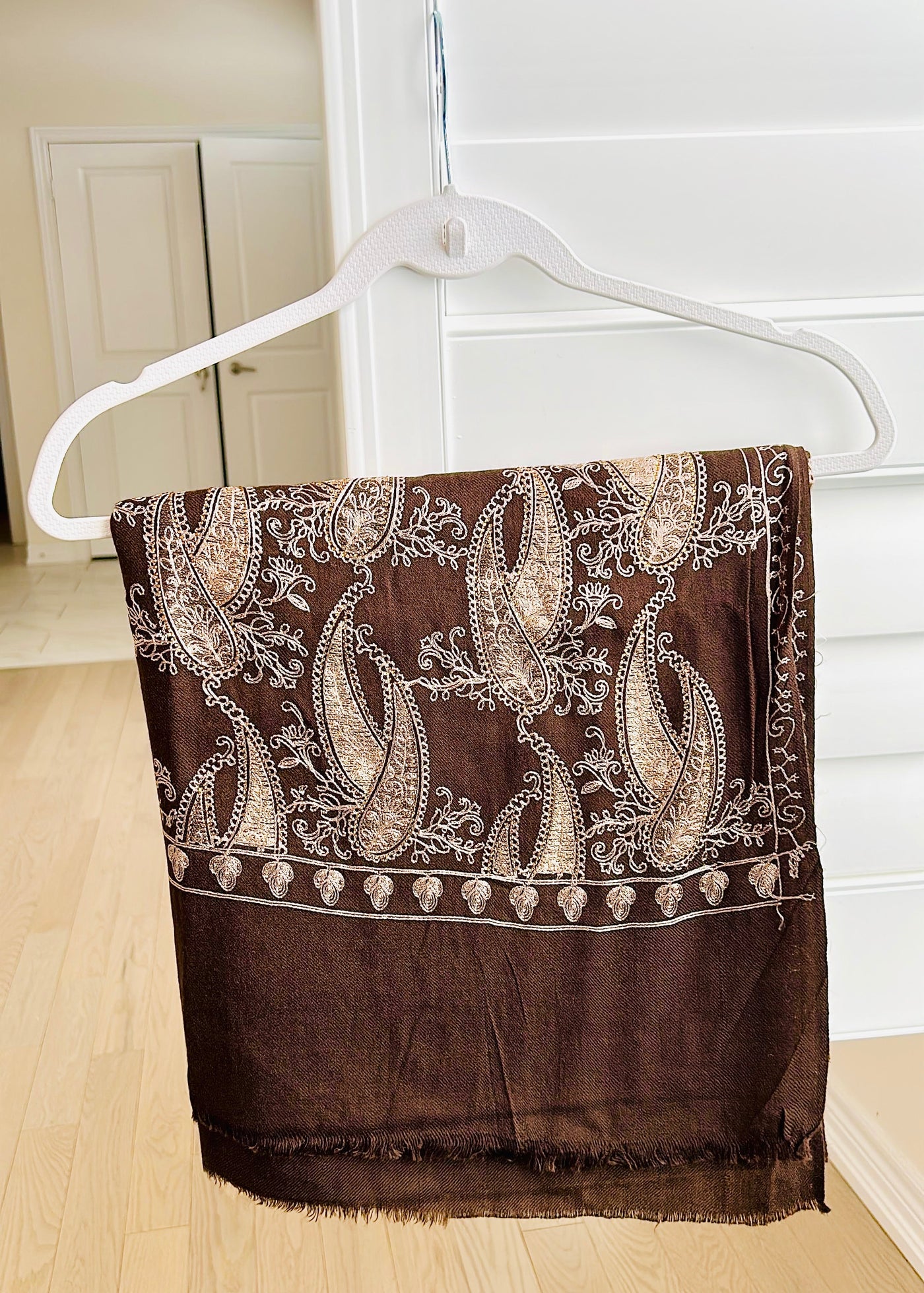 Elegant Brown Pashmina Shawl with Leaf Design